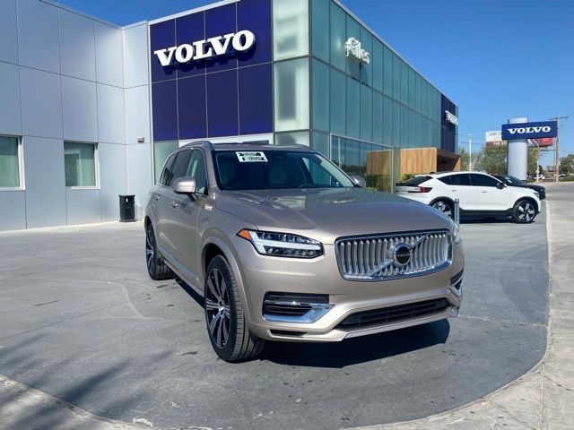 2025 Volvo XC90 Plug-In Hybrid Core