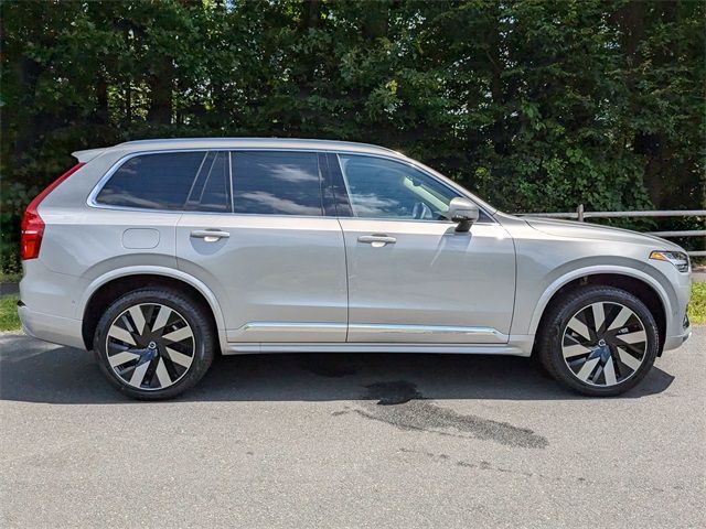 2025 Volvo XC90 Plug-In Hybrid Plus