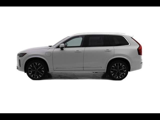 2025 Volvo XC90 Plug-In Hybrid Plus