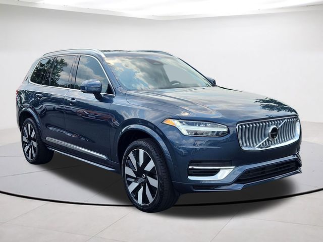 2025 Volvo XC90 Plug-In Hybrid Plus