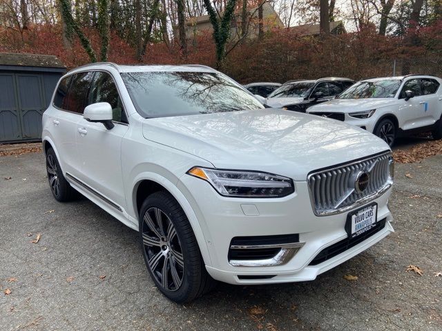 2025 Volvo XC90 Plug-In Hybrid Plus