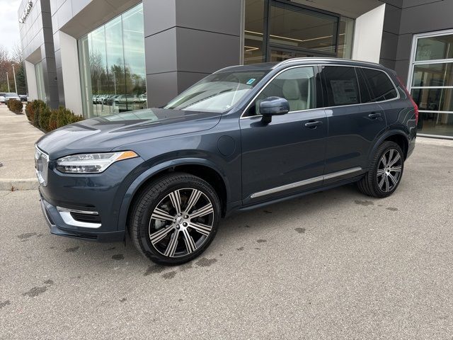 2025 Volvo XC90 Plug-In Hybrid Plus