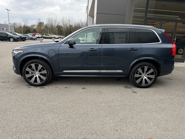 2025 Volvo XC90 Plug-In Hybrid Plus