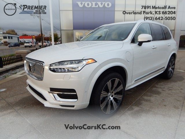 2025 Volvo XC90 Plug-In Hybrid Plus