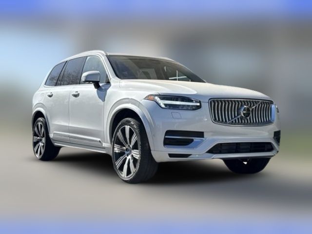 2025 Volvo XC90 Plug-In Hybrid Plus