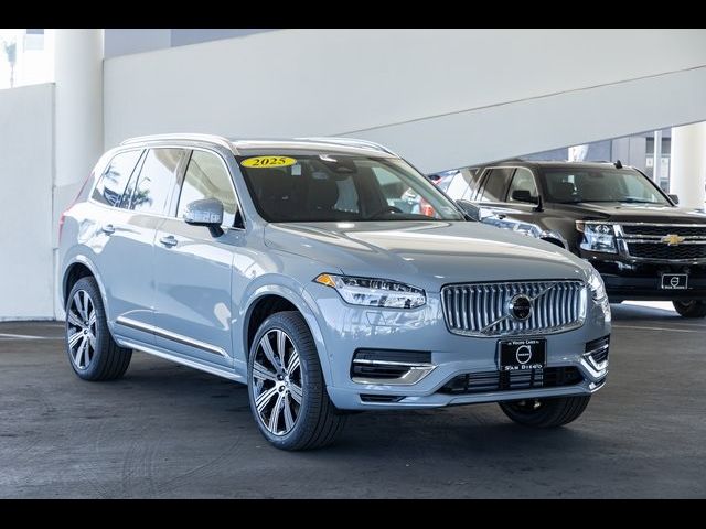 2025 Volvo XC90 Plug-In Hybrid Plus