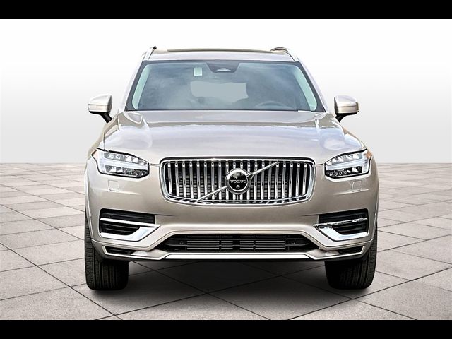 2025 Volvo XC90 Plug-In Hybrid Plus