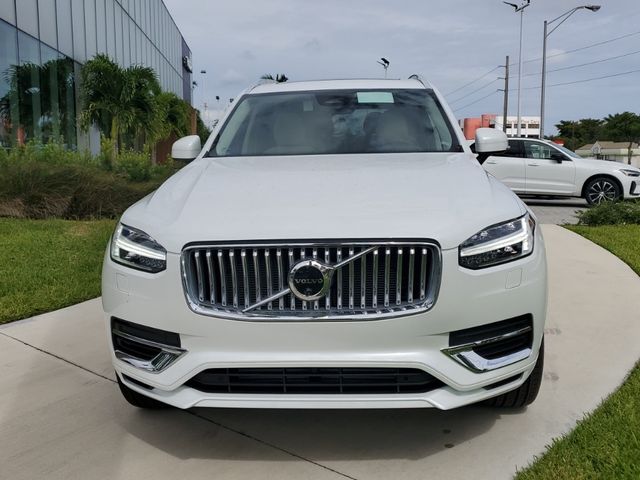 2025 Volvo XC90 Plug-In Hybrid Plus