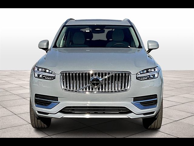 2025 Volvo XC90 Plug-In Hybrid Plus