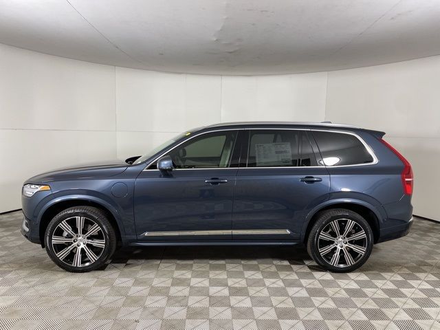 2025 Volvo XC90 Plug-In Hybrid Plus