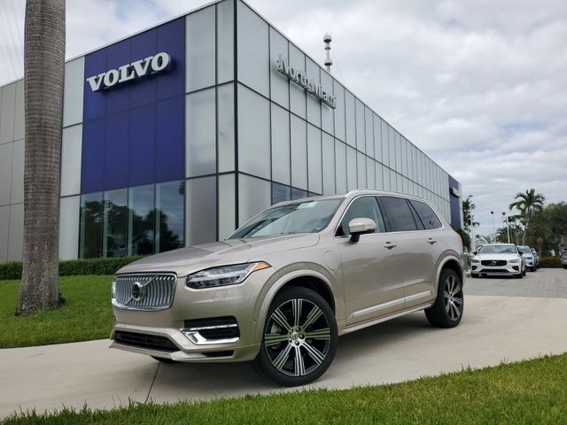 2025 Volvo XC90 Plug-In Hybrid Plus