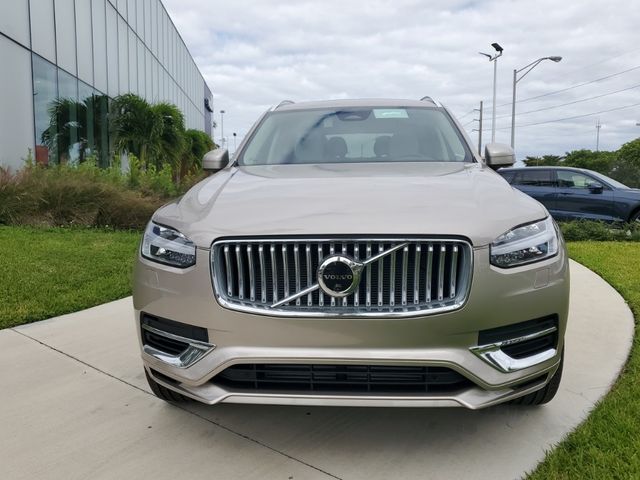 2025 Volvo XC90 Plug-In Hybrid Plus