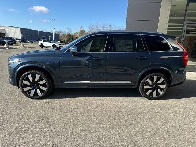 2025 Volvo XC90 Plug-In Hybrid Plus