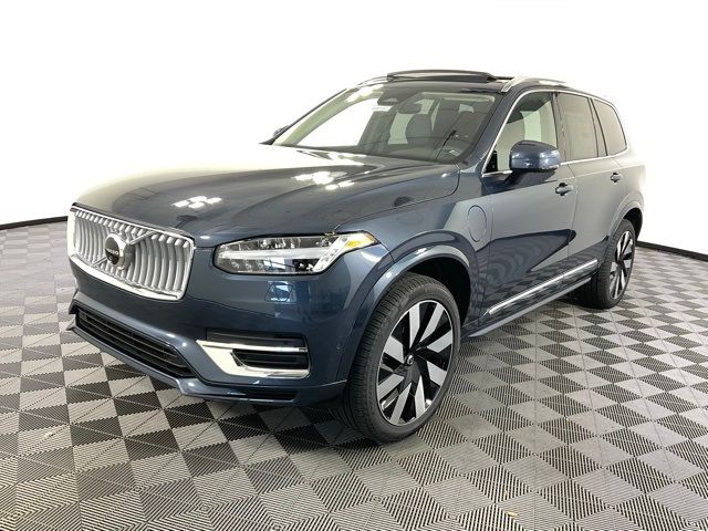 2025 Volvo XC90 Plug-In Hybrid Plus