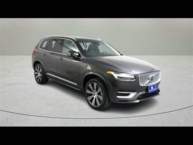 2025 Volvo XC90 Plug-In Hybrid Plus