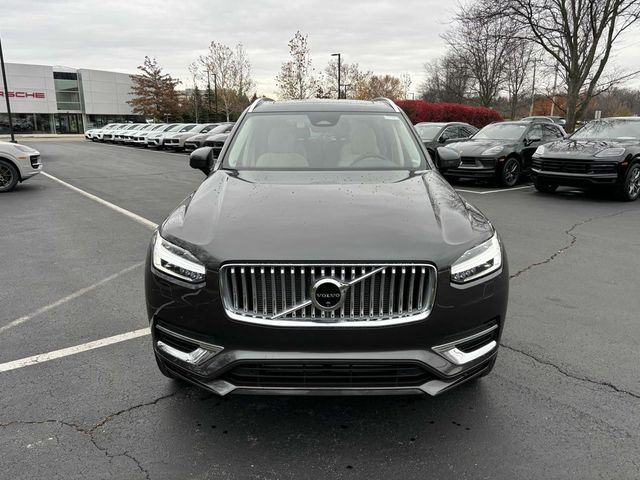 2025 Volvo XC90 Plug-In Hybrid Plus