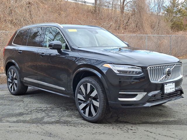 2025 Volvo XC90 Plug-In Hybrid Plus