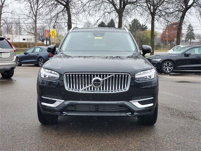 2025 Volvo XC90 Plug-In Hybrid Plus