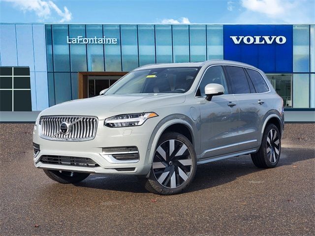 2025 Volvo XC90 Plug-In Hybrid Plus