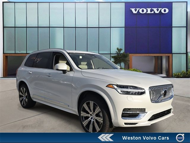 2025 Volvo XC90 Plug-In Hybrid Plus