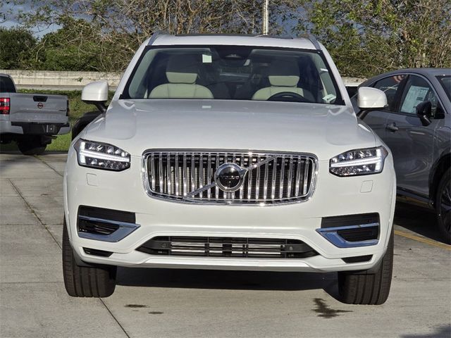 2025 Volvo XC90 Plug-In Hybrid Plus