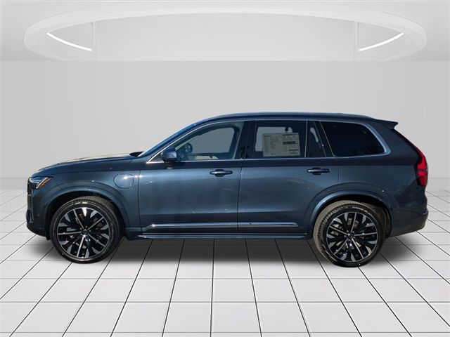 2025 Volvo XC90 Plug-In Hybrid Plus