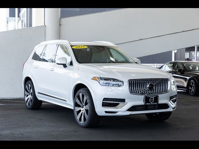 2025 Volvo XC90 Plug-In Hybrid Plus