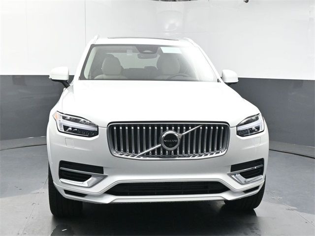 2025 Volvo XC90 Plug-In Hybrid Plus