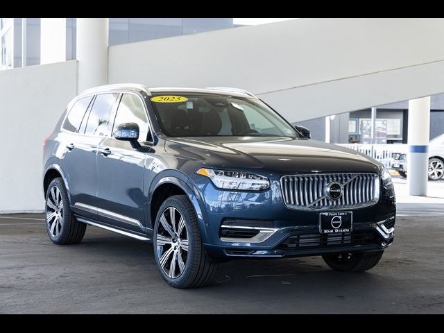 2025 Volvo XC90 Plug-In Hybrid Plus