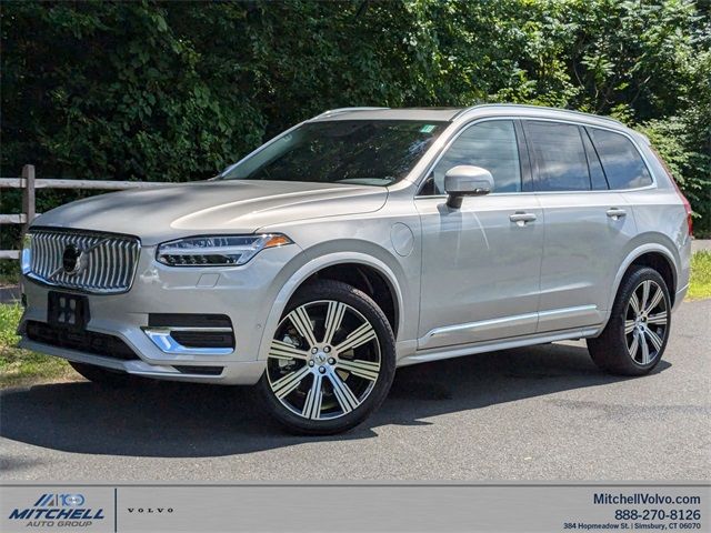 2025 Volvo XC90 Plug-In Hybrid Plus