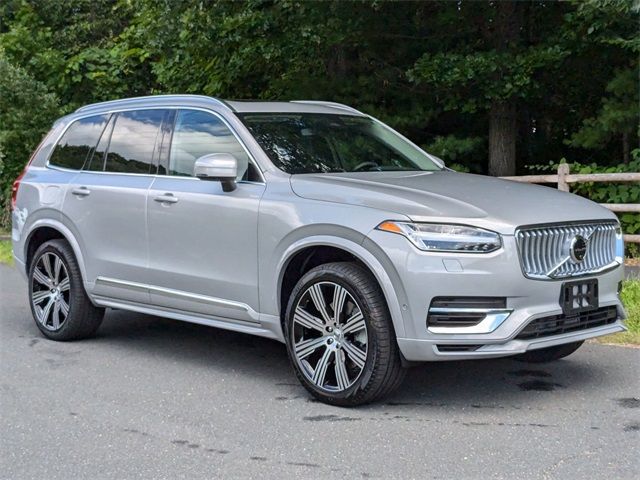 2025 Volvo XC90 Plug-In Hybrid Plus