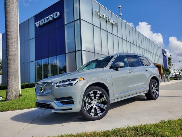 2025 Volvo XC90 Plug-In Hybrid Plus