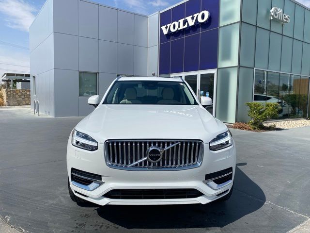 2025 Volvo XC90 Plug-In Hybrid Plus