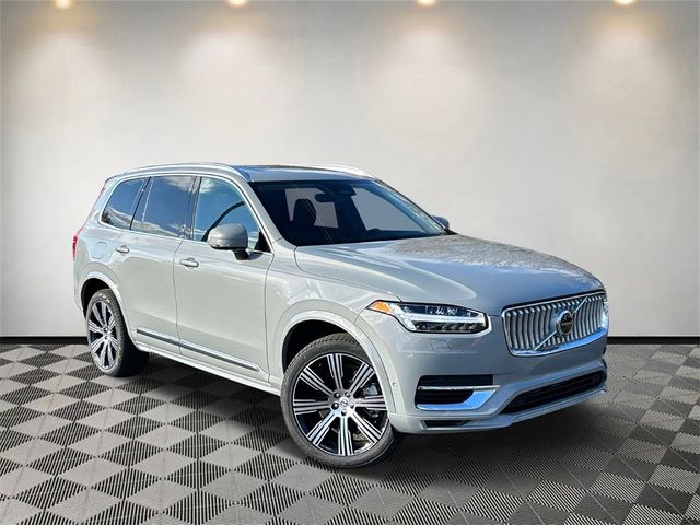 2025 Volvo XC90 Plug-In Hybrid Plus