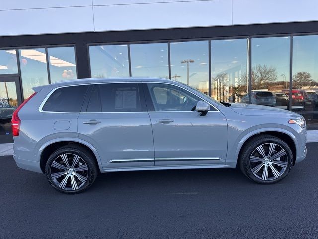 2025 Volvo XC90 Plug-In Hybrid Plus