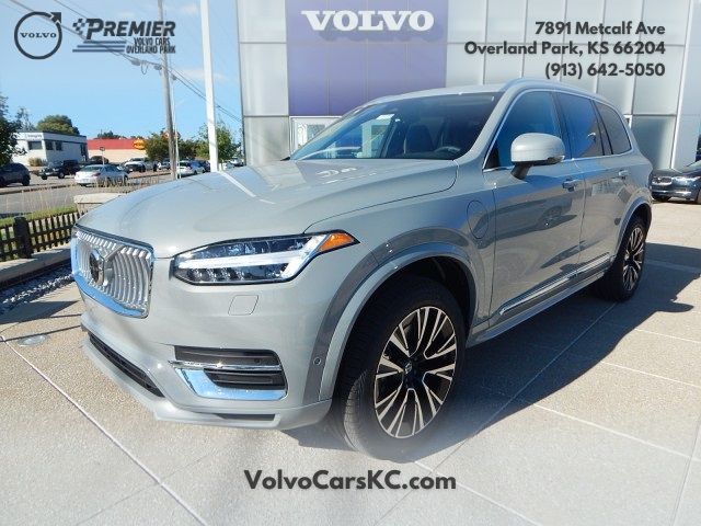 2025 Volvo XC90 Plug-In Hybrid Plus