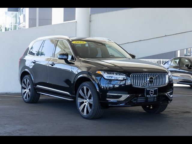 2025 Volvo XC90 Plug-In Hybrid Plus