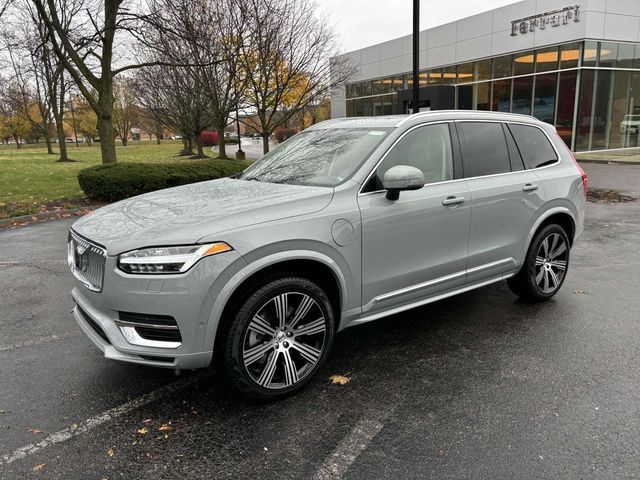 2025 Volvo XC90 Plug-In Hybrid Plus