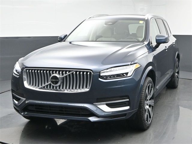 2025 Volvo XC90 Plug-In Hybrid Plus