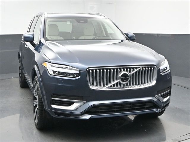 2025 Volvo XC90 Plug-In Hybrid Plus