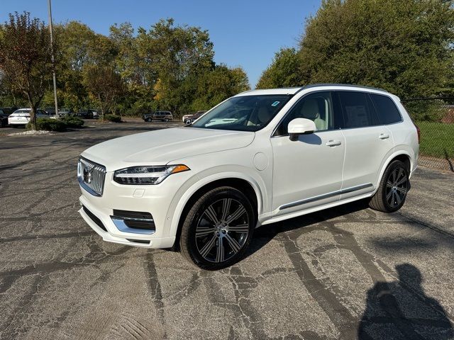 2025 Volvo XC90 Plug-In Hybrid Plus