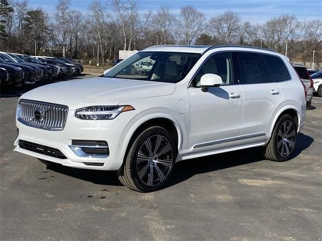 2025 Volvo XC90 Plug-In Hybrid Plus