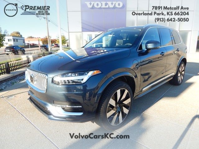 2025 Volvo XC90 Plug-In Hybrid Plus