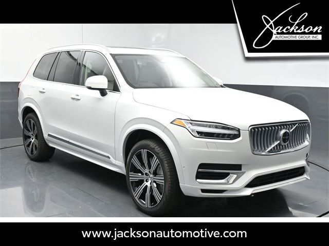 2025 Volvo XC90 Plug-In Hybrid Plus