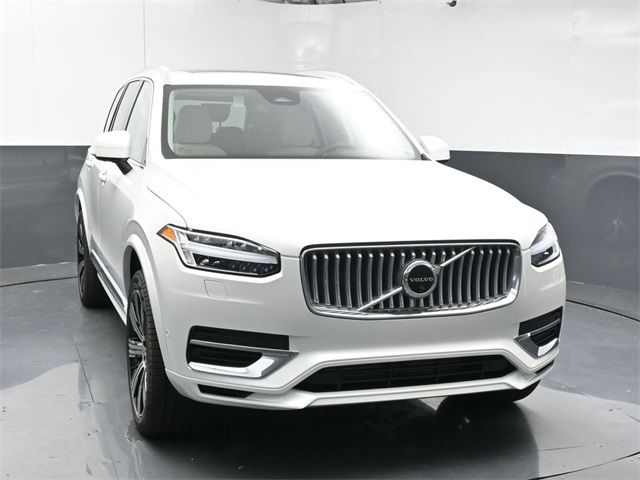 2025 Volvo XC90 Plug-In Hybrid Plus