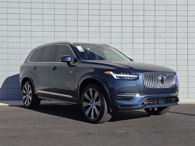 2025 Volvo XC90 Plug-In Hybrid Plus