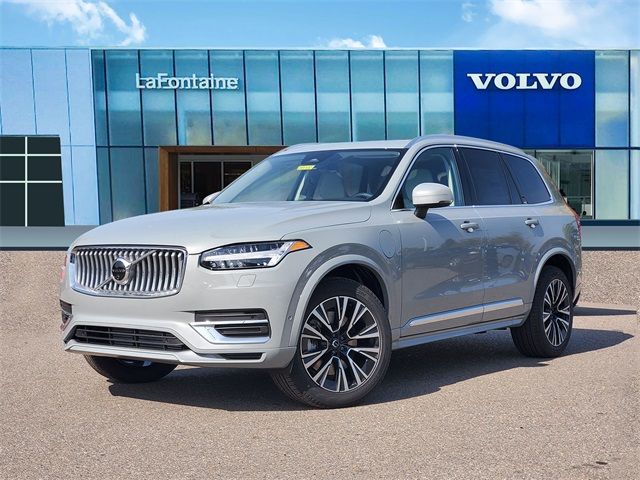 2025 Volvo XC90 Plug-In Hybrid Plus