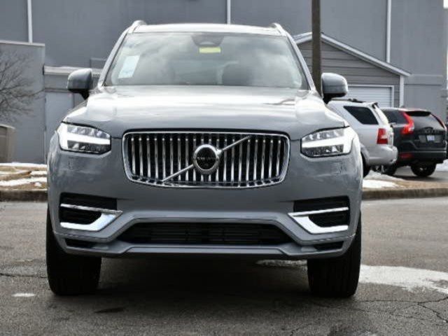 2025 Volvo XC90 Plug-In Hybrid Plus