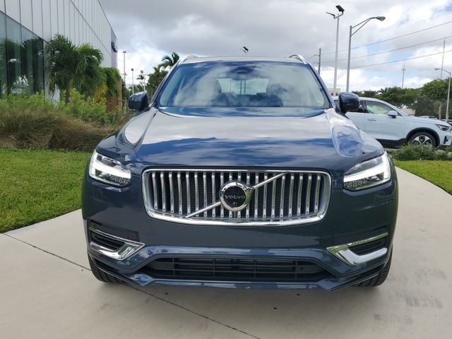 2025 Volvo XC90 Plug-In Hybrid Plus