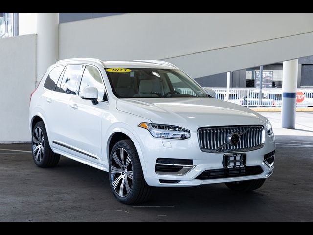 2025 Volvo XC90 Plug-In Hybrid Plus